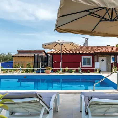 4 Bedroom Cozy In Novigrad * Novigrad (Istria)