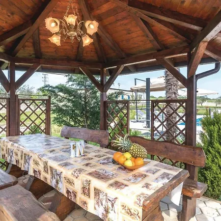 Holiday home 4 Bedroom Cozy In Novigrad Novigrad (Istria)