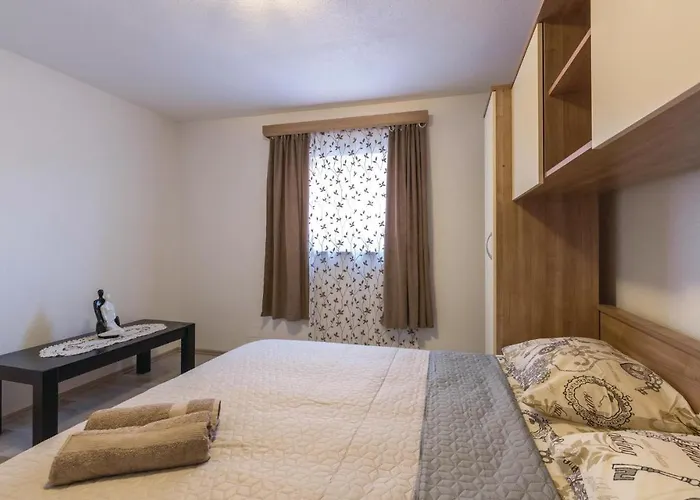 Cozy In Novigrad With Wifi Vakantiehuis *